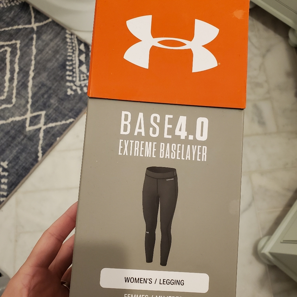 Under Armour Extreme Base Layer size Large brand new in box!